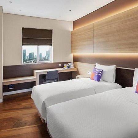 Fox Lite Grogol Jakarta Extérieur photo
