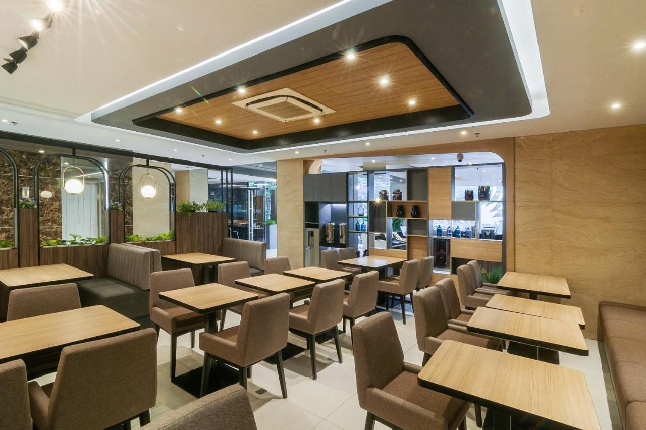 Fox Lite Grogol Jakarta Extérieur photo