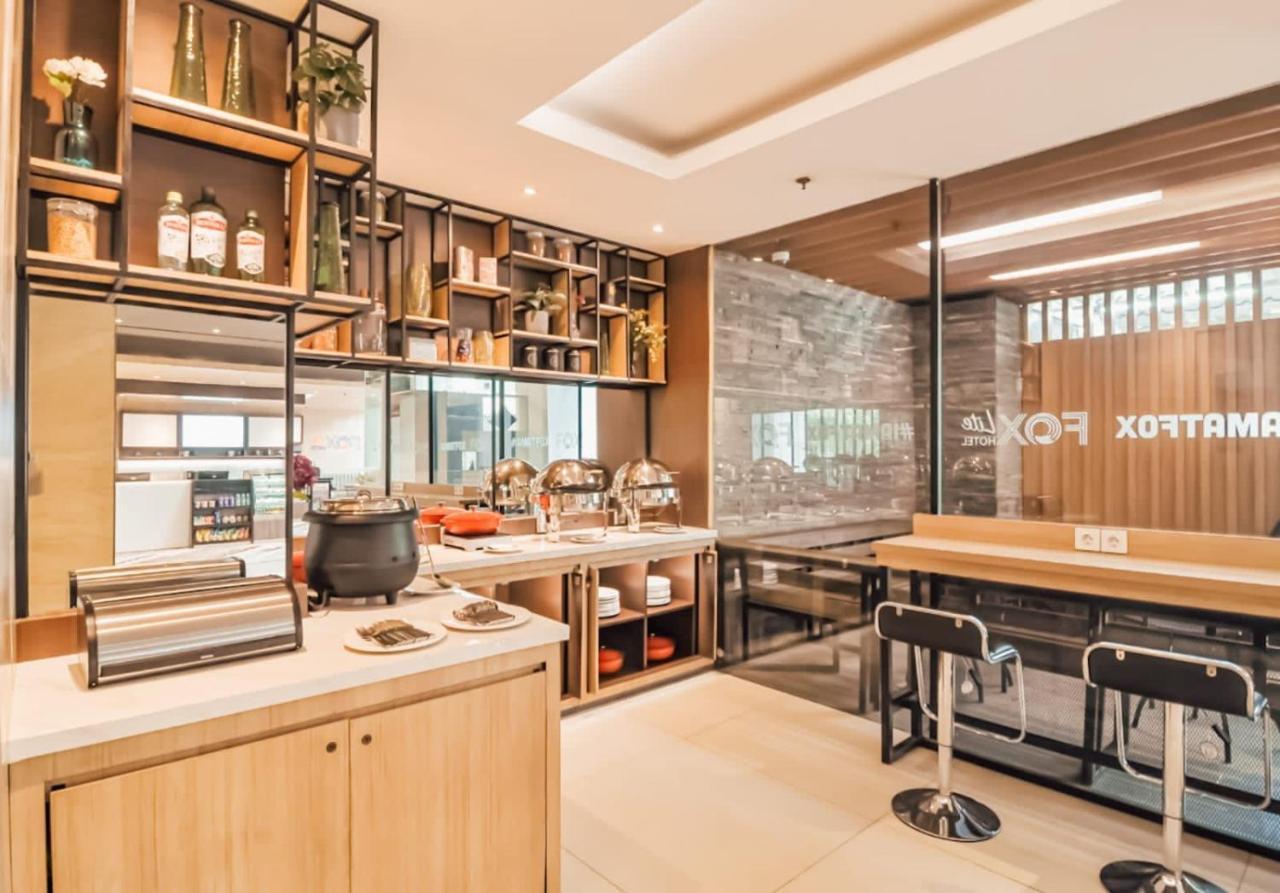 Fox Lite Grogol Jakarta Extérieur photo