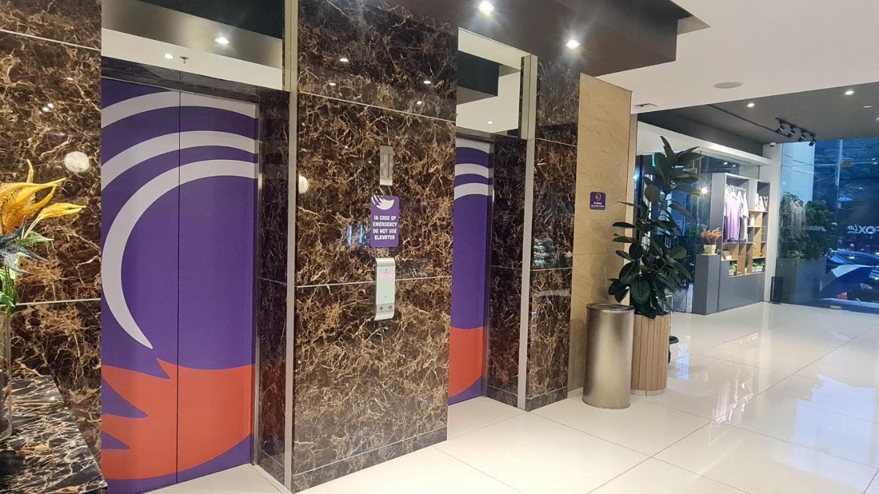 Fox Lite Grogol Jakarta Extérieur photo